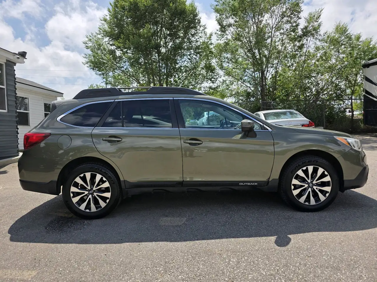 Subaru OUTBACK photo Subaru OUTBACK