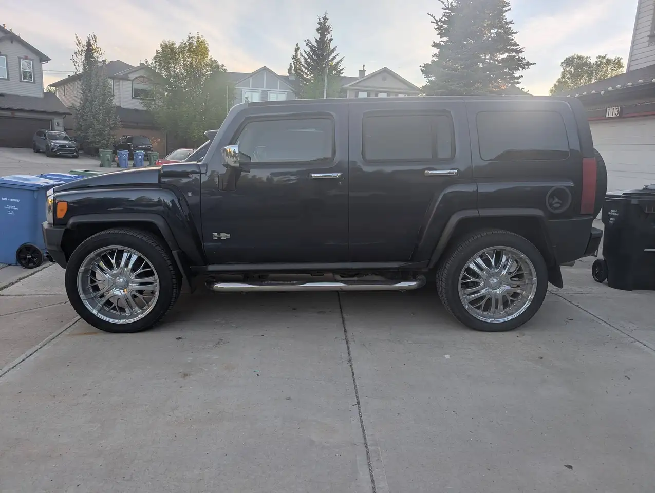 HUMMER H3 снимка HUMMER H3