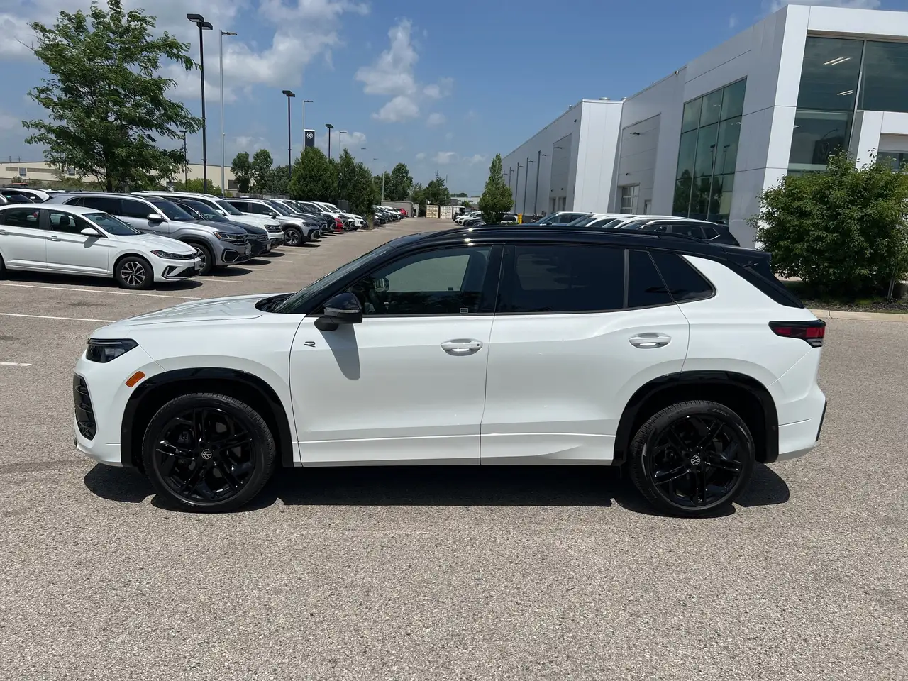 Volkswagen Tiguan photo Volkswagen Tiguan