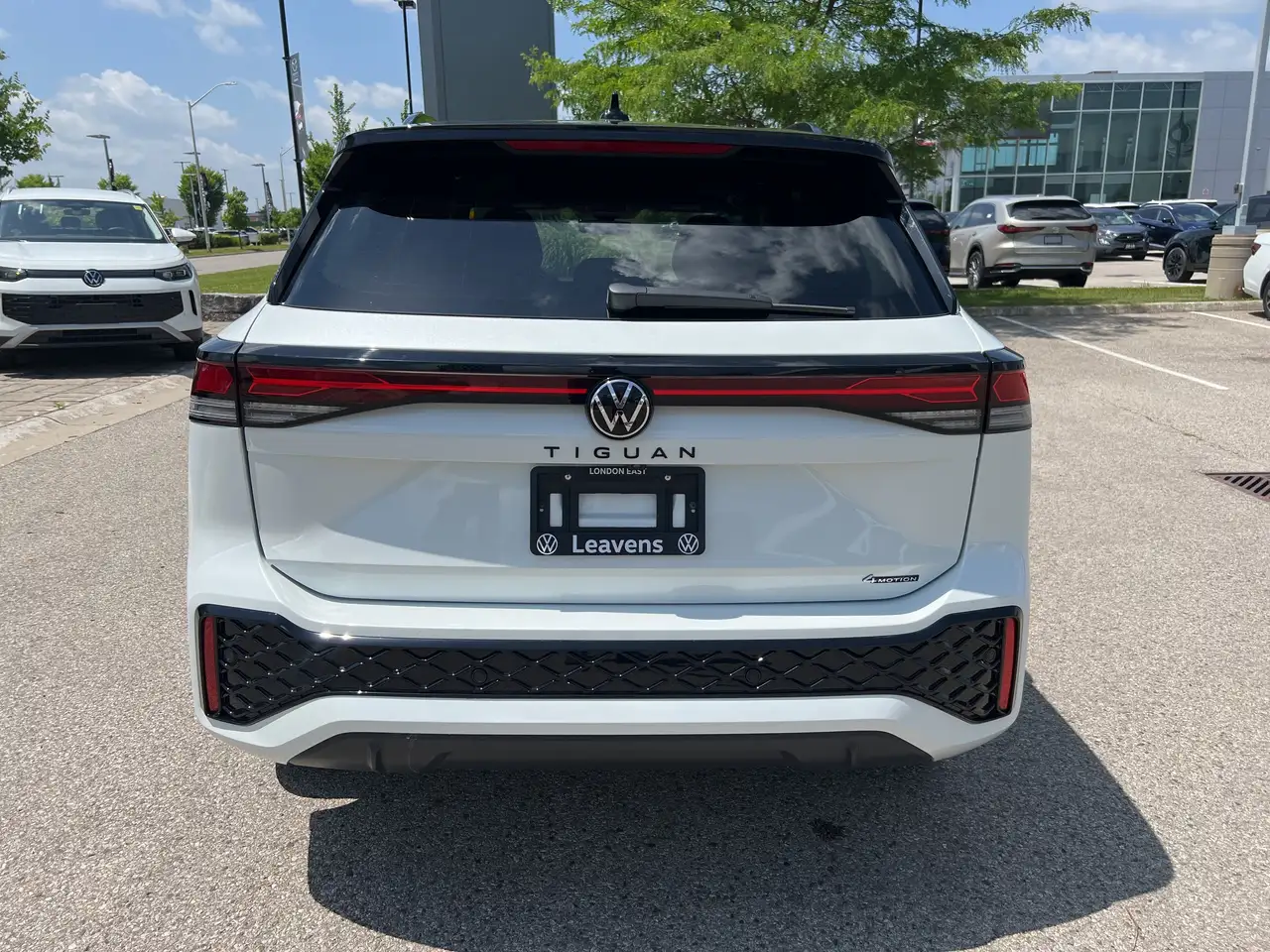 Volkswagen Tiguan photo Volkswagen Tiguan
