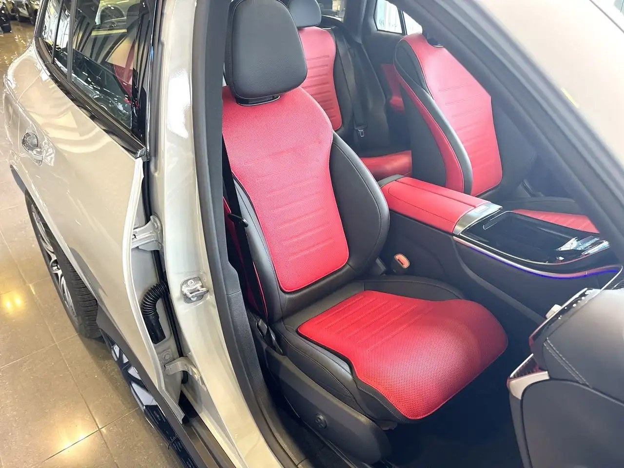 Mercedes-Benz GLC fotografie Mercedes-Benz GLC