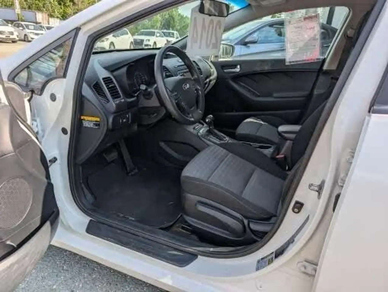 Kia Forte снимка Kia Forte