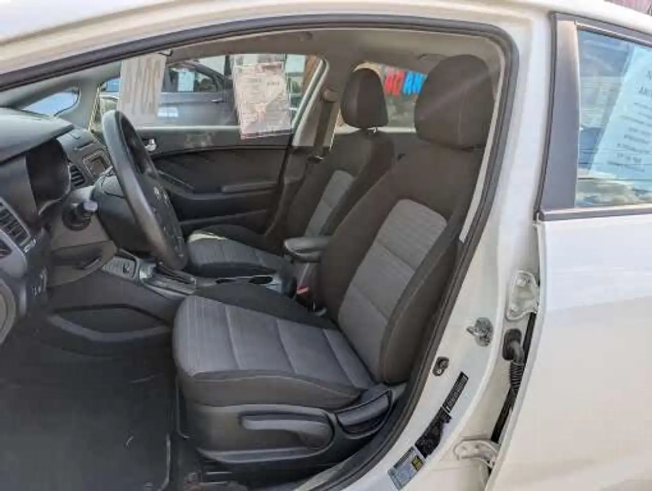 Kia Forte снимка Kia Forte