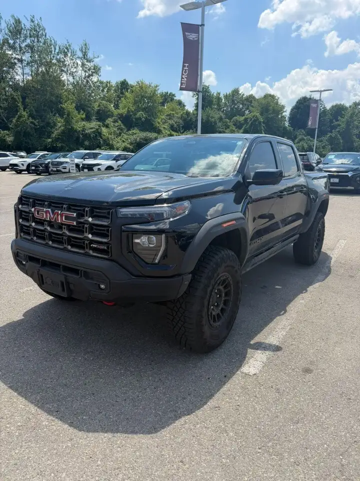 2024 GMC Canyon