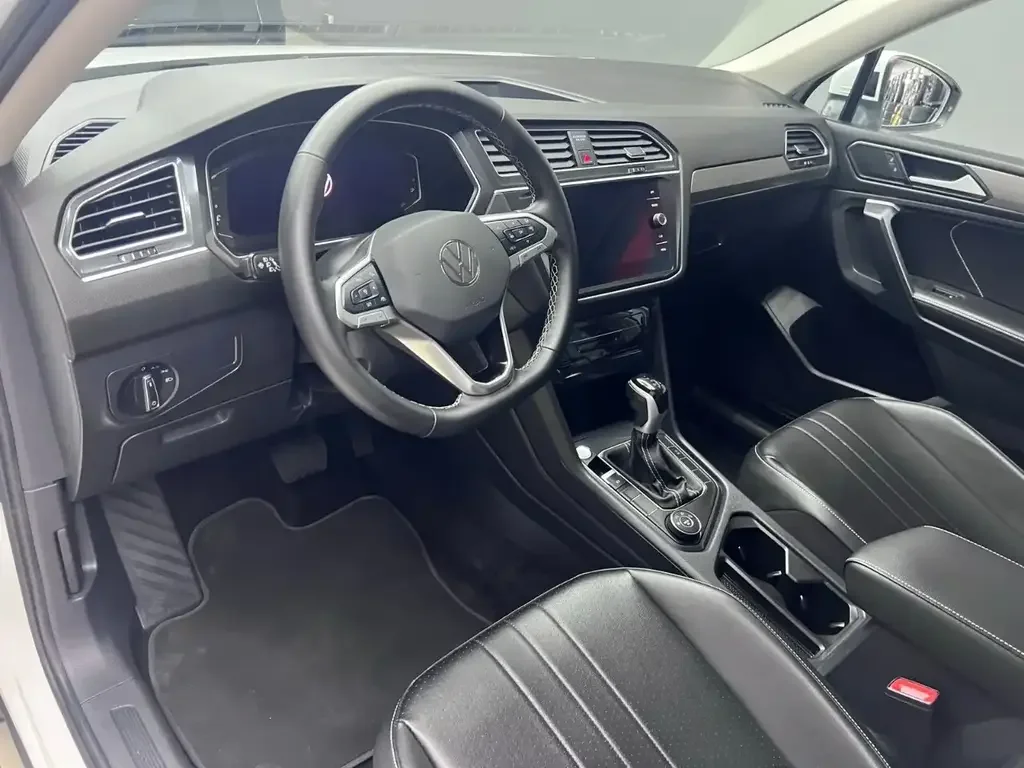 Volkswagen Tiguan снимка Volkswagen Tiguan