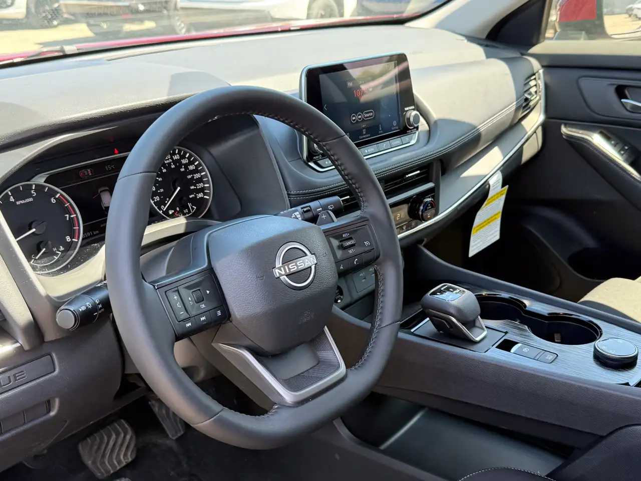 Nissan Rogue fotografie Nissan Rogue