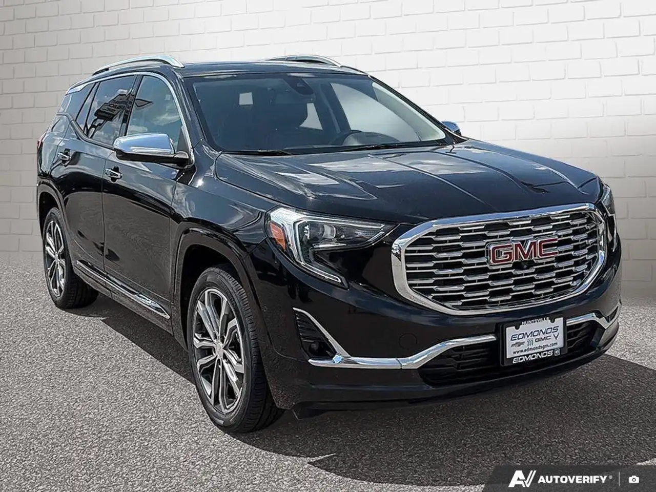 GMC Terrain photo GMC Terrain
