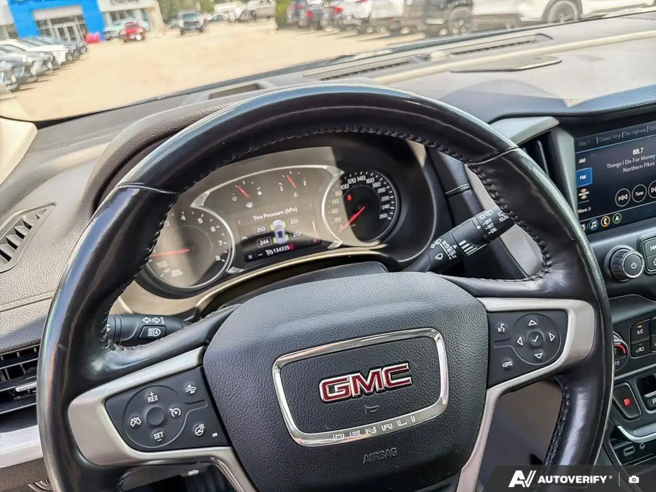 GMC Terrain photo GMC Terrain