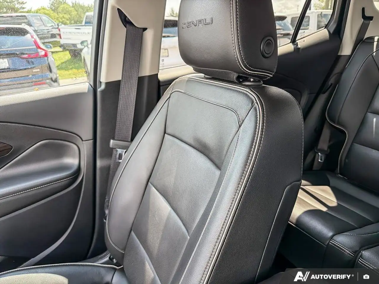 GMC Terrain photo GMC Terrain