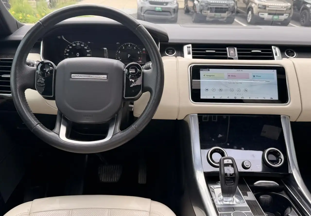 Land Rover Range Rover Sport photo Land Rover Range Rover Sport