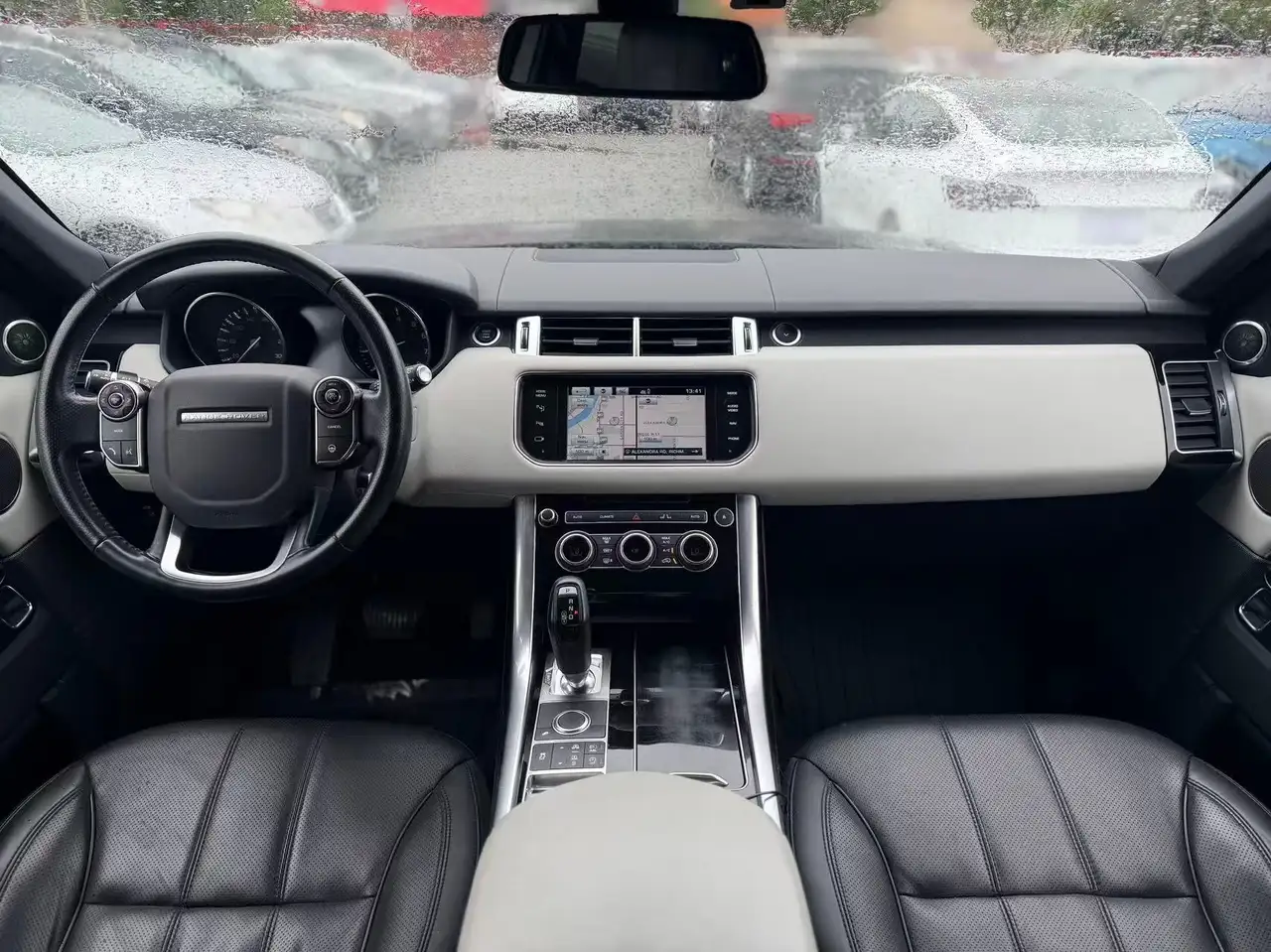Land Rover Range Rover Sport снимка Land Rover Range Rover Sport