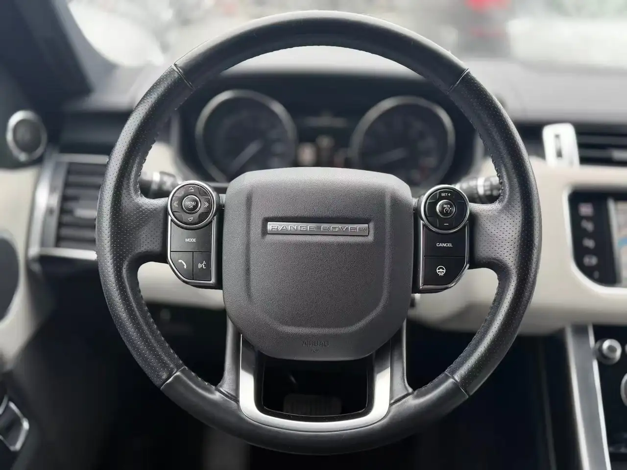 Land Rover Range Rover Sport снимка Land Rover Range Rover Sport