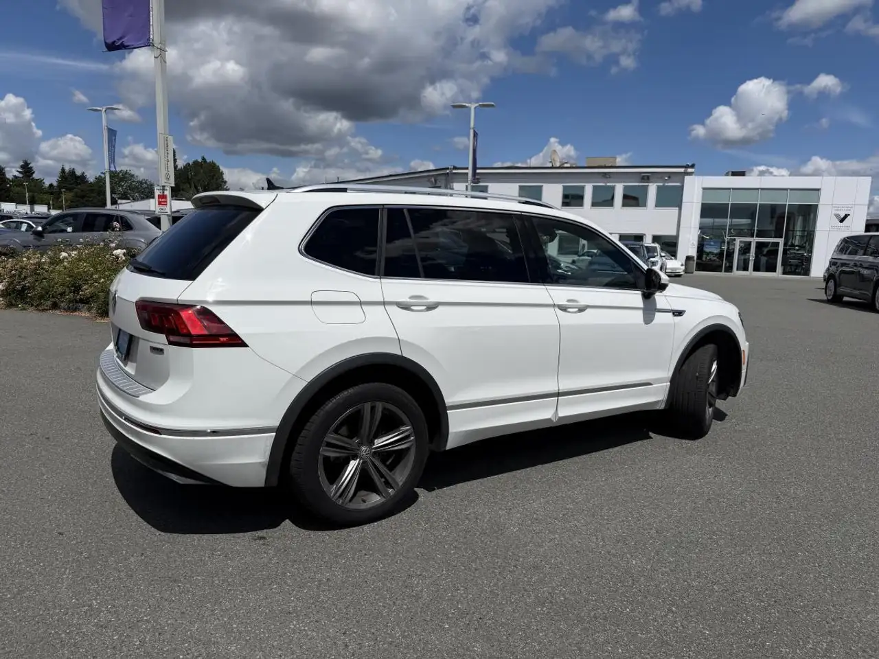 Volkswagen Tiguan photo Volkswagen Tiguan