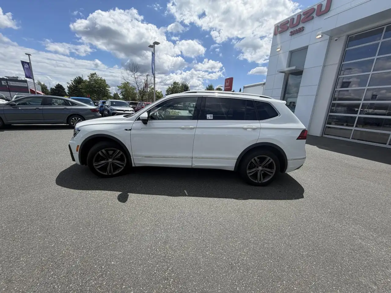 Volkswagen Tiguan photo Volkswagen Tiguan