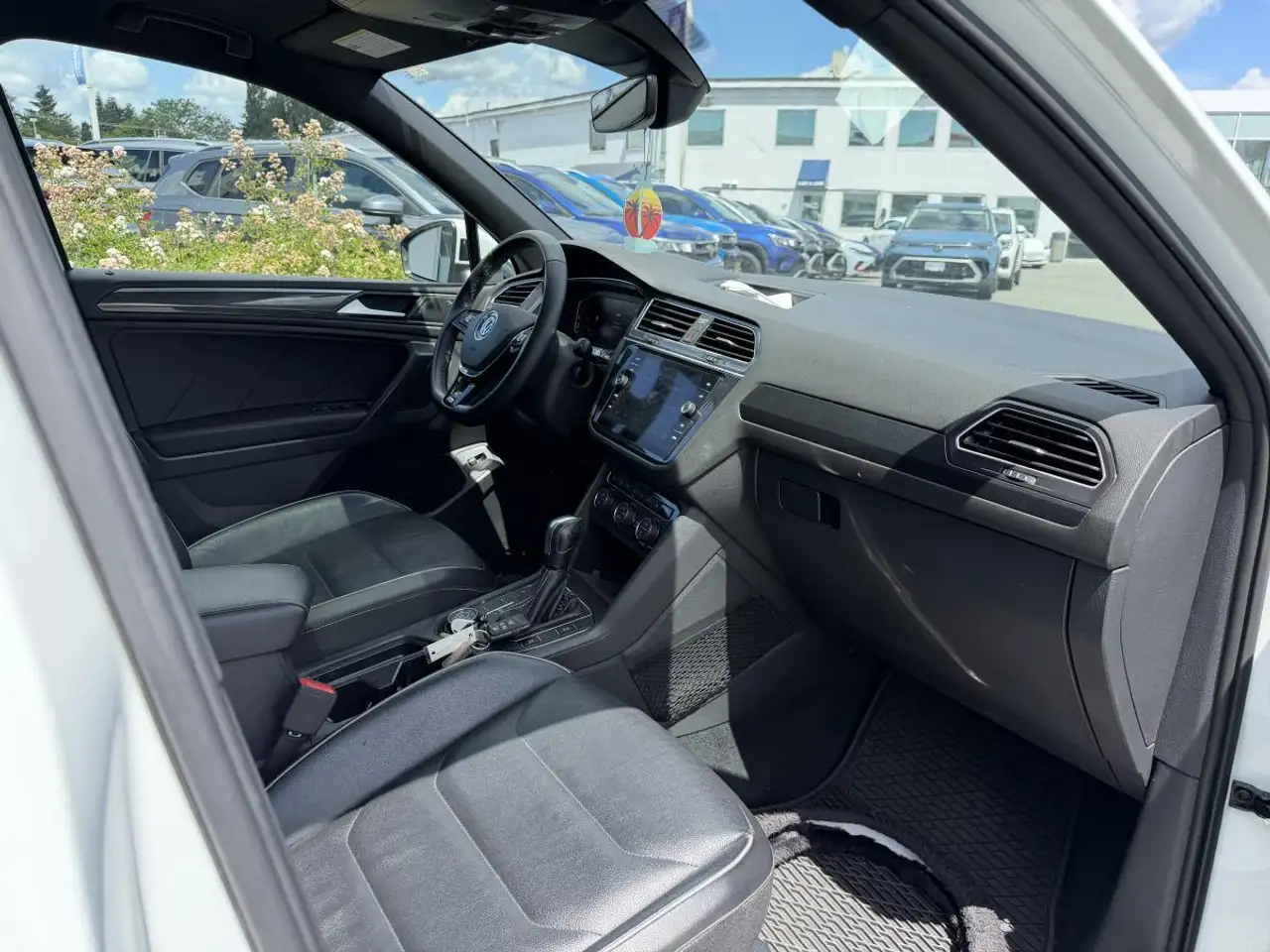 Volkswagen Tiguan photo Volkswagen Tiguan