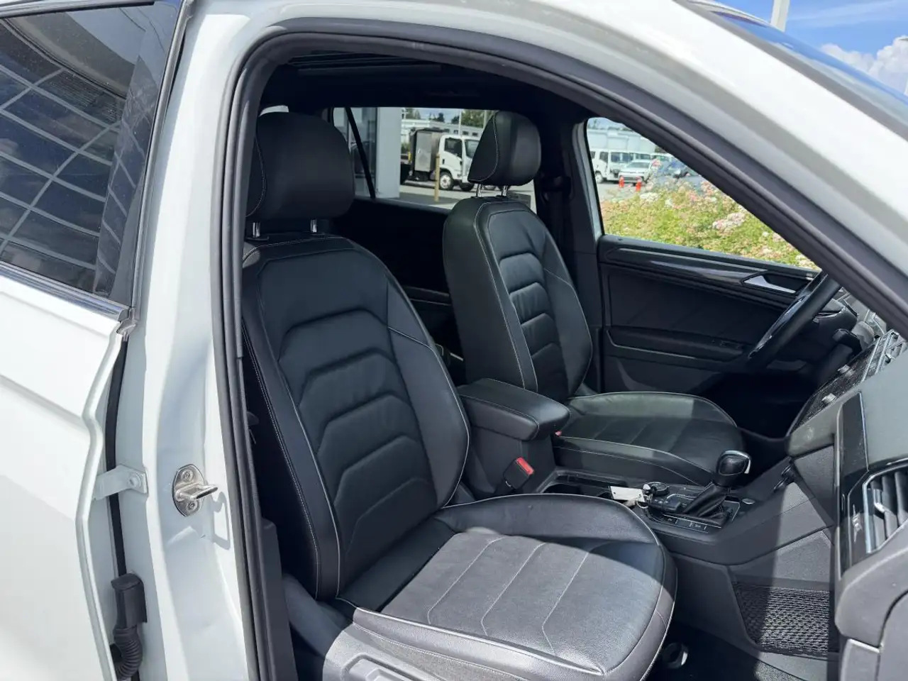 Volkswagen Tiguan photo Volkswagen Tiguan