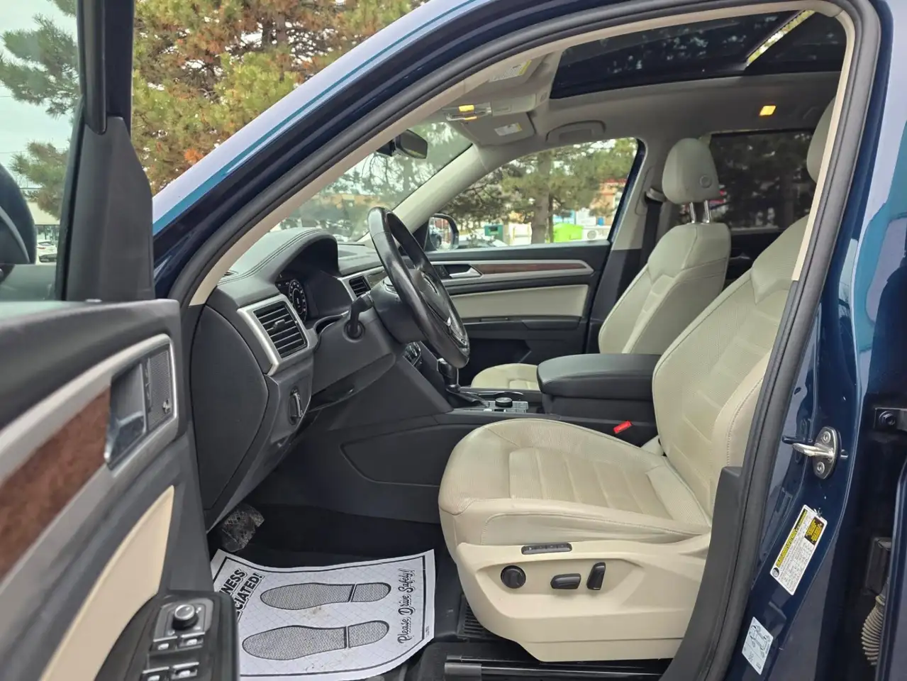 Volkswagen Atlas снимка Volkswagen Atlas