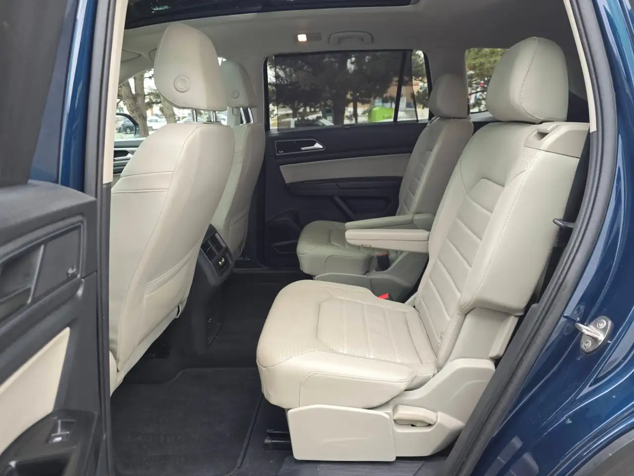 Volkswagen Atlas снимка Volkswagen Atlas