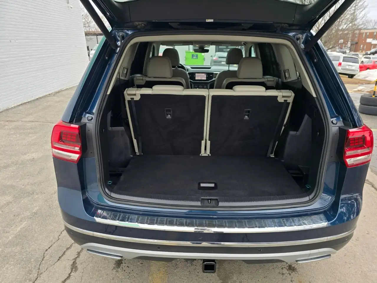 Volkswagen Atlas снимка Volkswagen Atlas