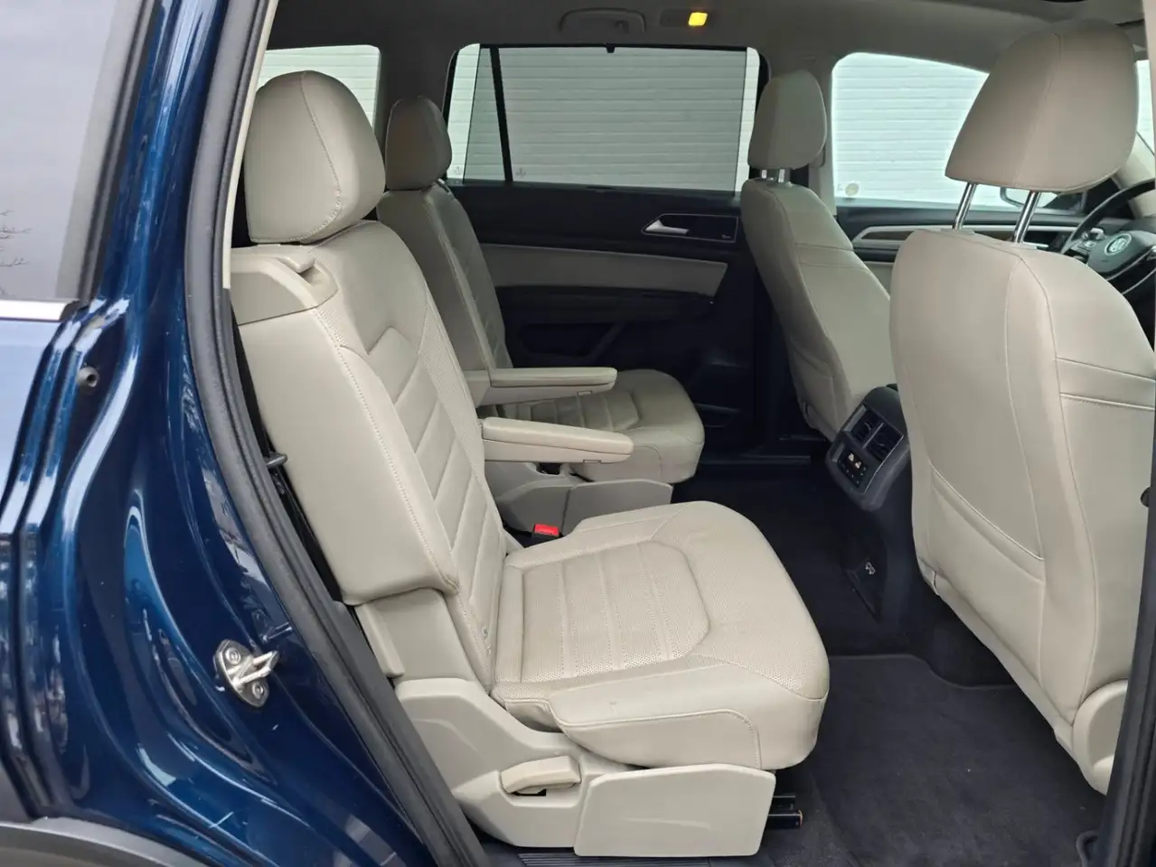 Volkswagen Atlas снимка Volkswagen Atlas