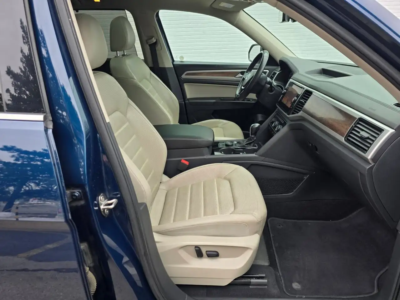 Volkswagen Atlas снимка Volkswagen Atlas