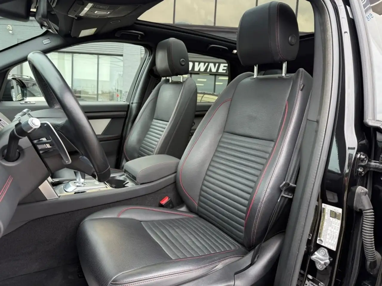Land Rover Discovery Sport снимка Land Rover Discovery Sport