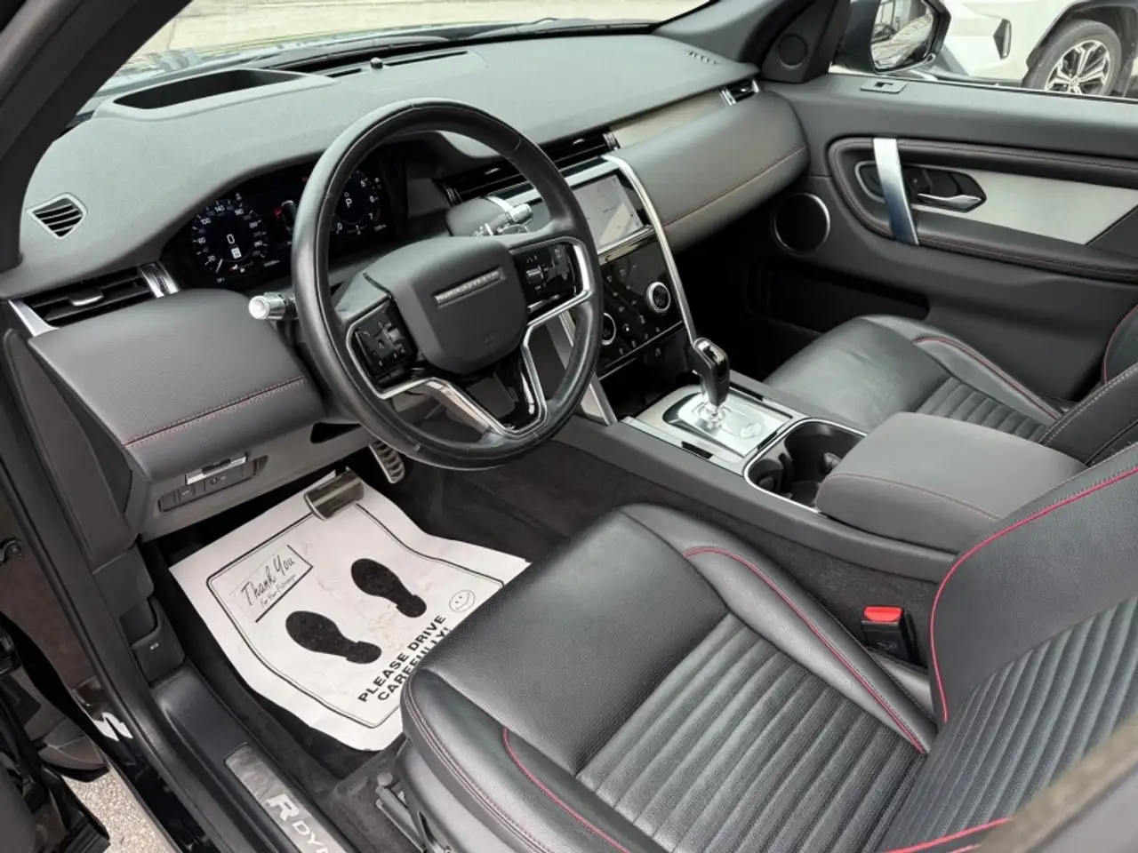 Land Rover Discovery Sport снимка Land Rover Discovery Sport