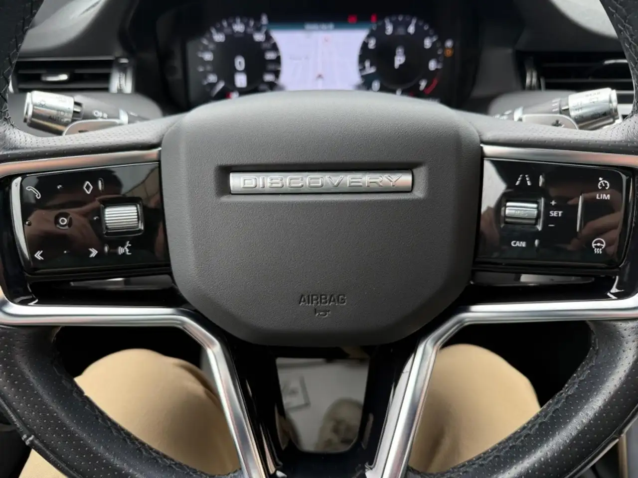 Land Rover Discovery Sport снимка Land Rover Discovery Sport