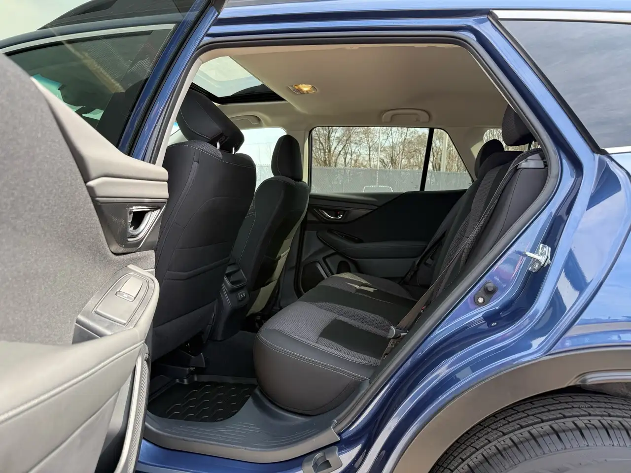 Subaru OUTBACK photo Subaru OUTBACK