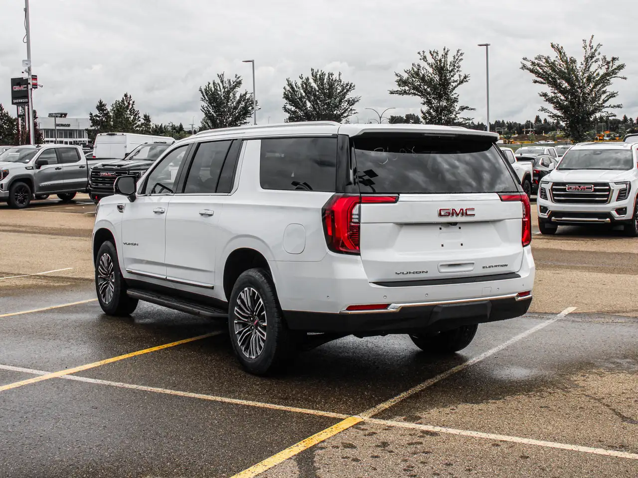 GMC Yukon photo GMC Yukon