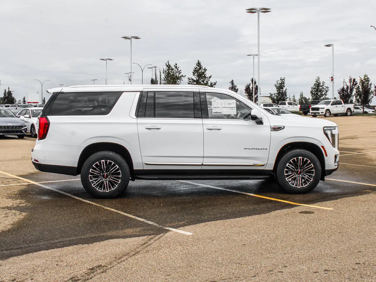 GMC Yukon photo GMC Yukon