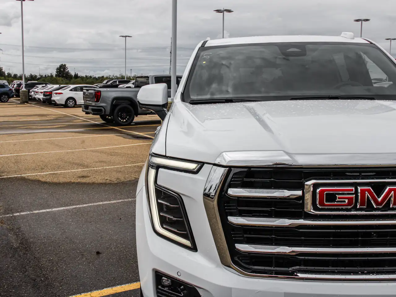 GMC Yukon photo GMC Yukon