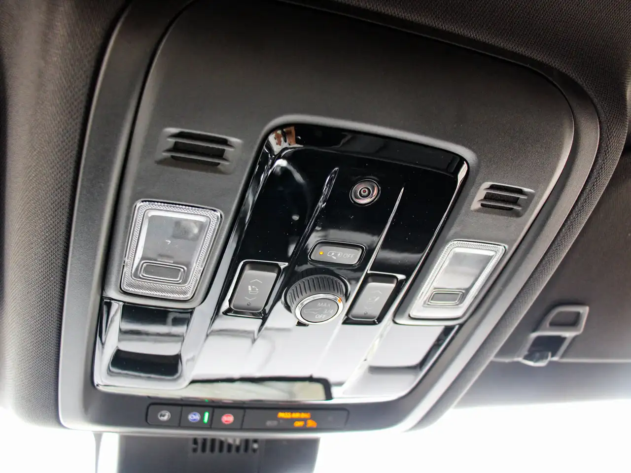 GMC Yukon photo GMC Yukon