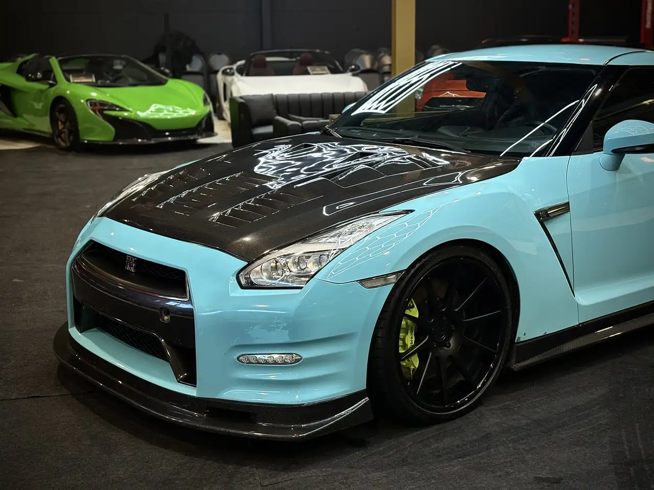 Nissan GT-R снимка Nissan GT-R