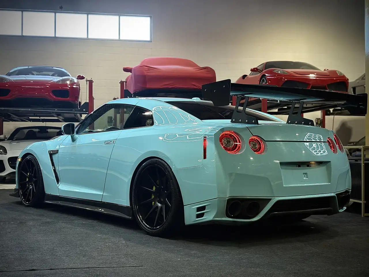 Nissan GT-R снимка Nissan GT-R