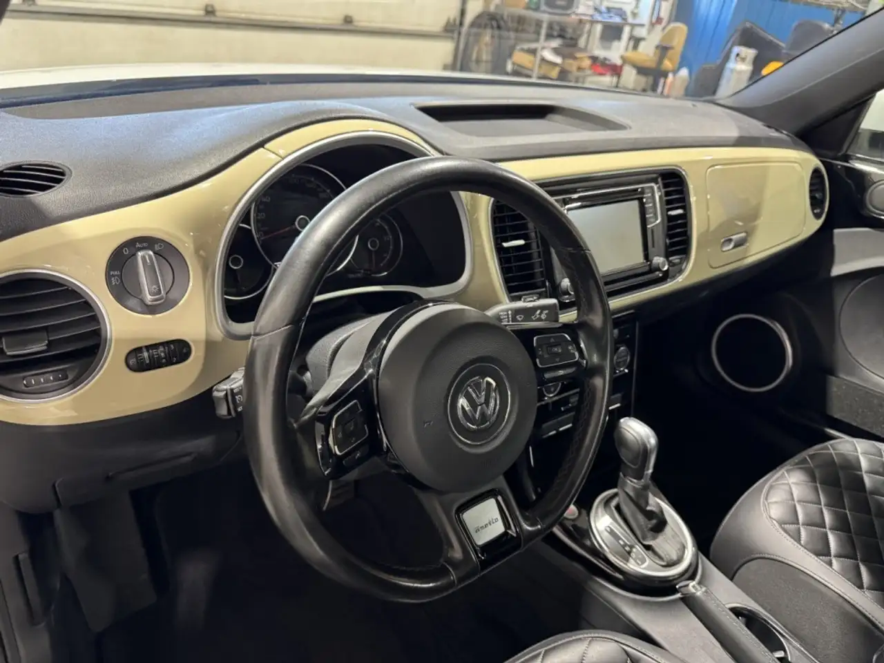 Volkswagen Beetle photo Volkswagen Beetle