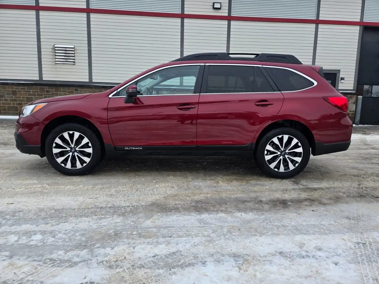 Subaru OUTBACK photo Subaru OUTBACK