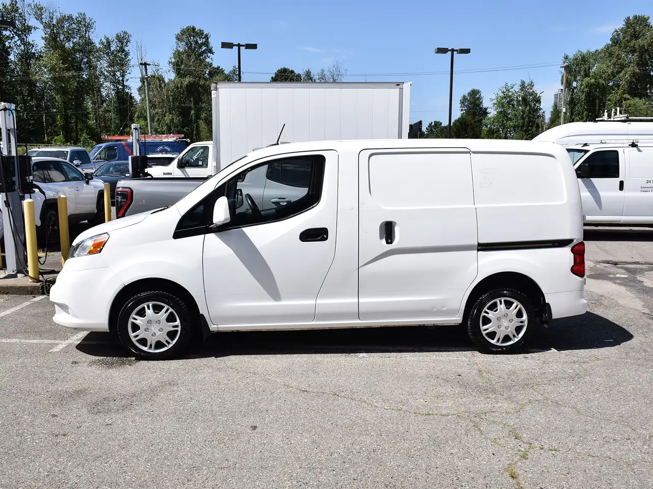 Nissan NV200 снимка Nissan NV200