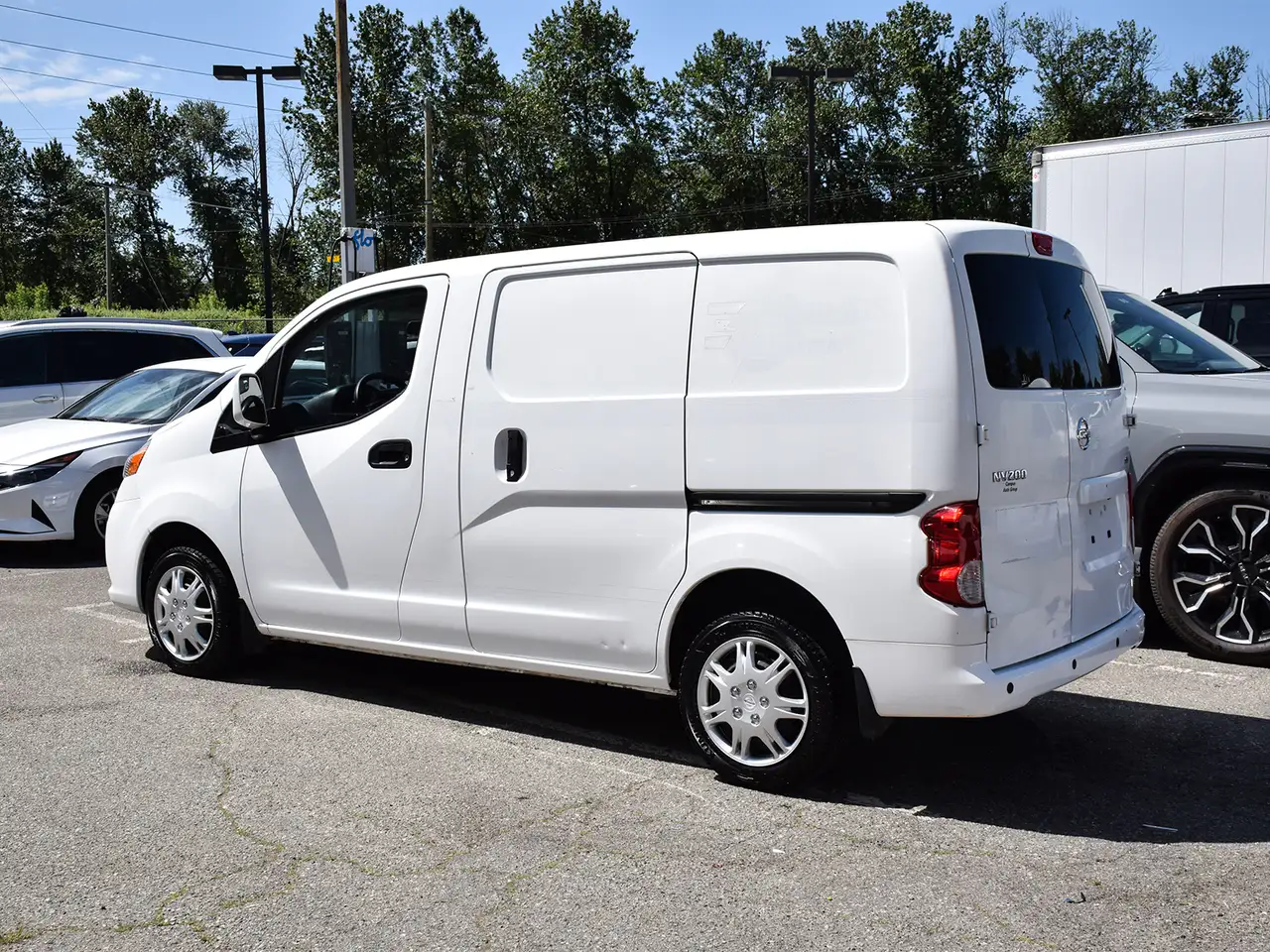 Nissan NV200 снимка Nissan NV200