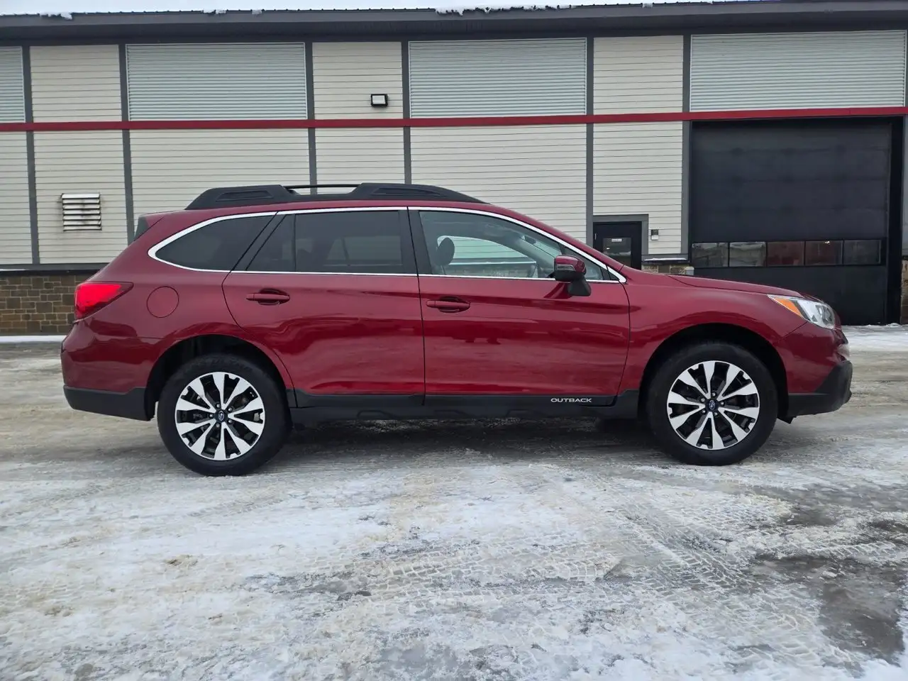 Subaru OUTBACK photo Subaru OUTBACK