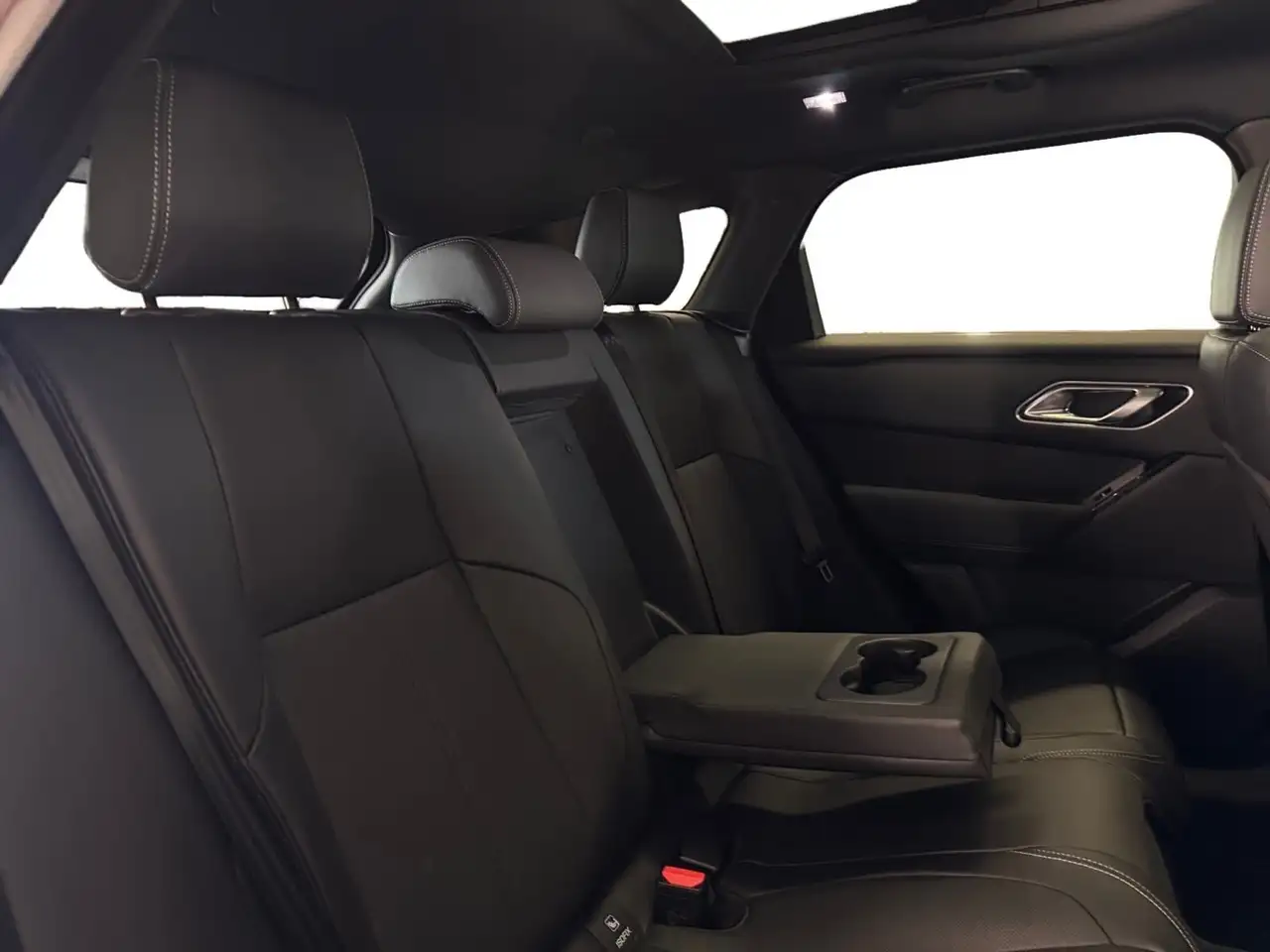 Land Rover Range Rover Velar снимка Land Rover Range Rover Velar