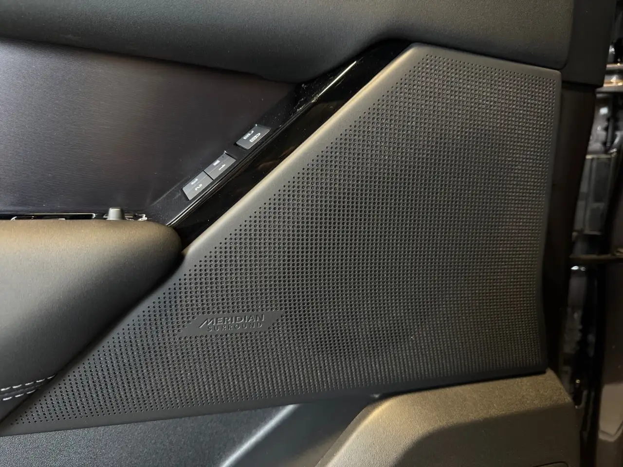 Land Rover Range Rover Velar снимка Land Rover Range Rover Velar