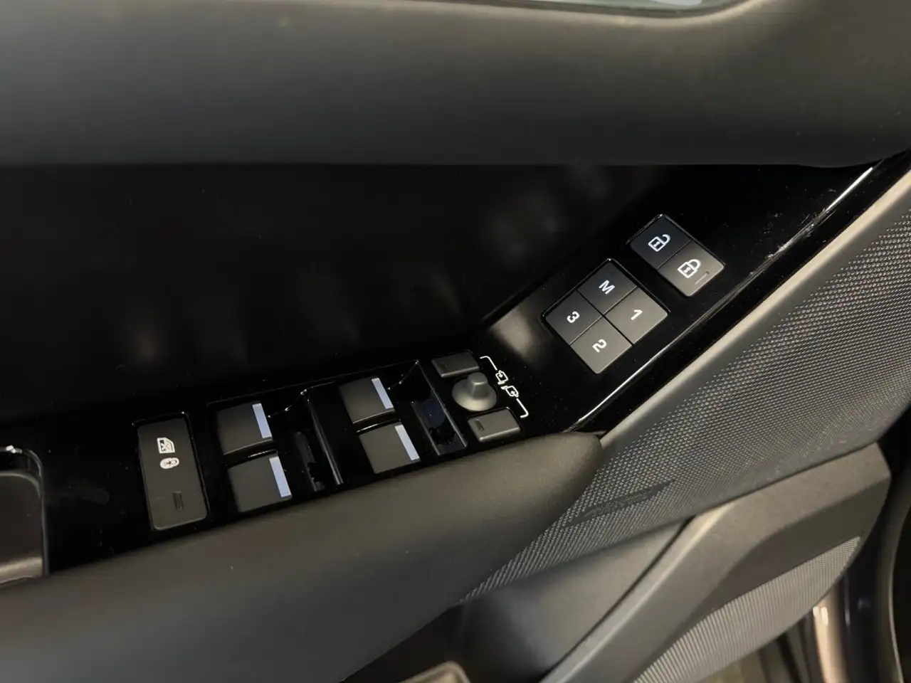 Land Rover Range Rover Velar снимка Land Rover Range Rover Velar
