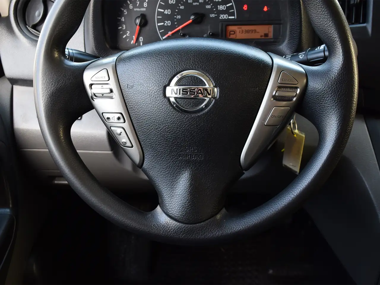 Nissan NV200 снимка Nissan NV200