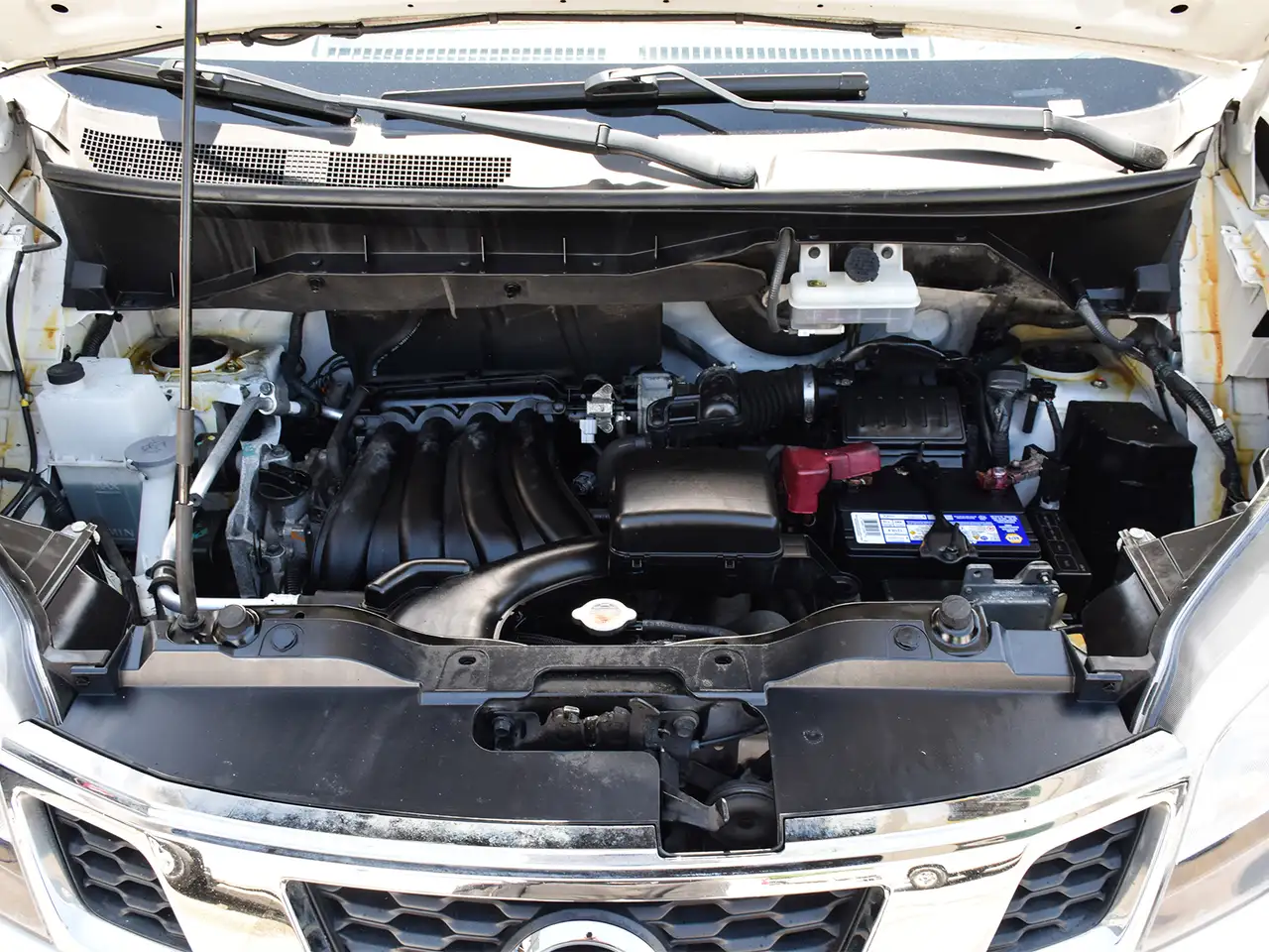 Nissan NV200 снимка Nissan NV200