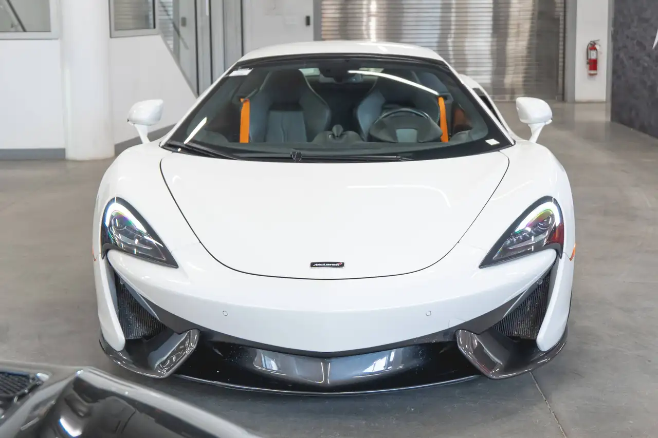 McLaren 570S photo McLaren 570S