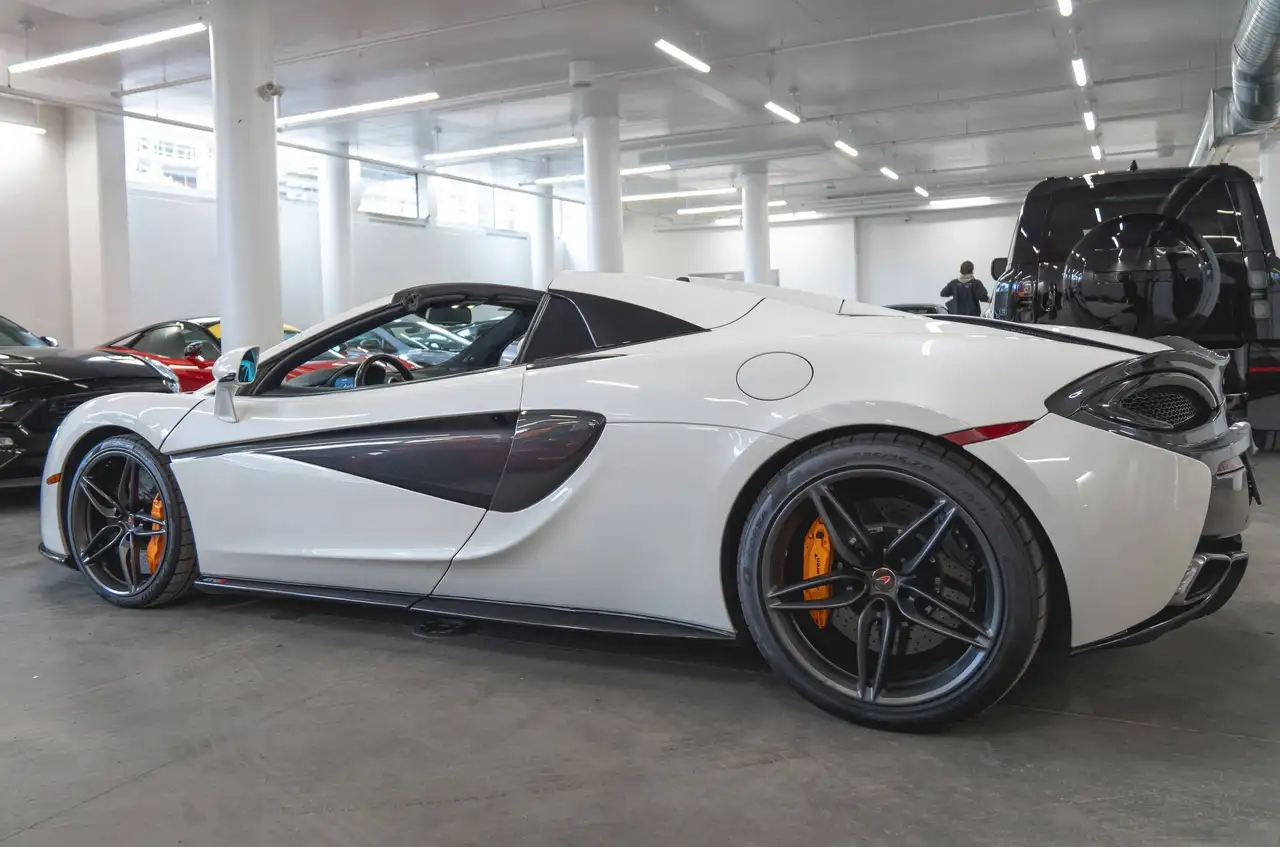 McLaren 570S photo McLaren 570S