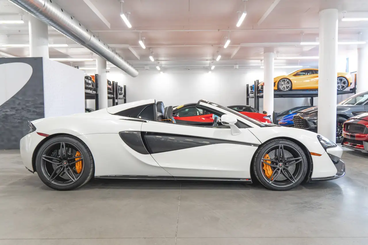 McLaren 570S photo McLaren 570S