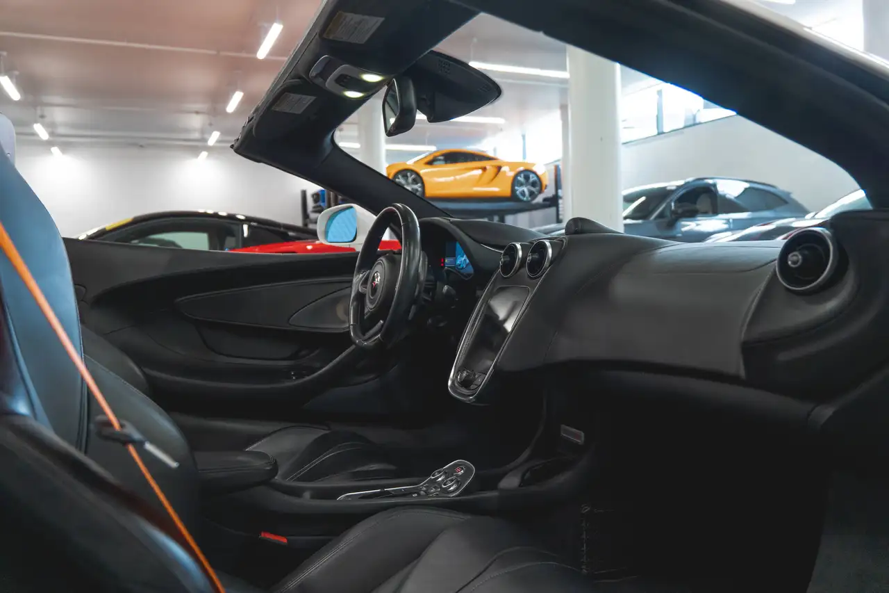 McLaren 570S photo McLaren 570S