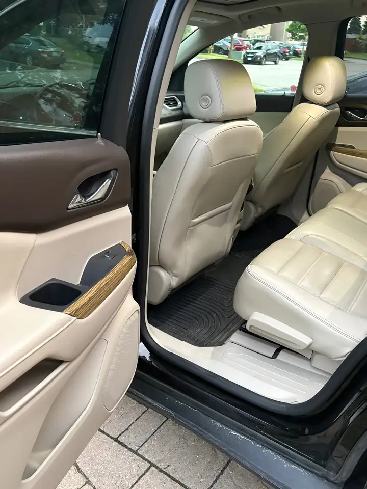 GMC Acadia снимка GMC Acadia